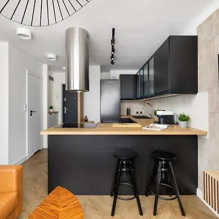 City Center Modern By Ecru Wwa63